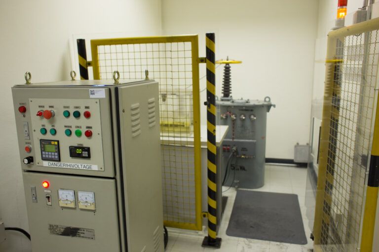 การทดสอบสมบัติทางไฟฟ้า